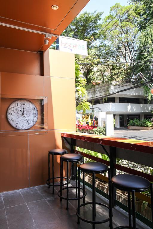 Hostel 8 Sukhumvit Soi 8 Banguecoque Exterior foto